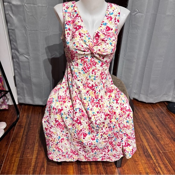 Floral Sleeveless Dress - Pink and White - Picture 3 of 5